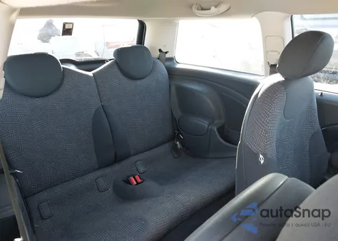 2004 Mini Cooper из США, поврежденный, VIN WMWRC33444TC49579